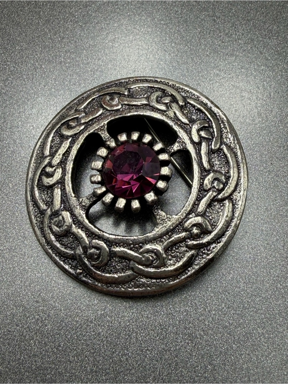 Vintage Celtic Round Brooch with Purple Gem #cz428 - Picture 2 of 3